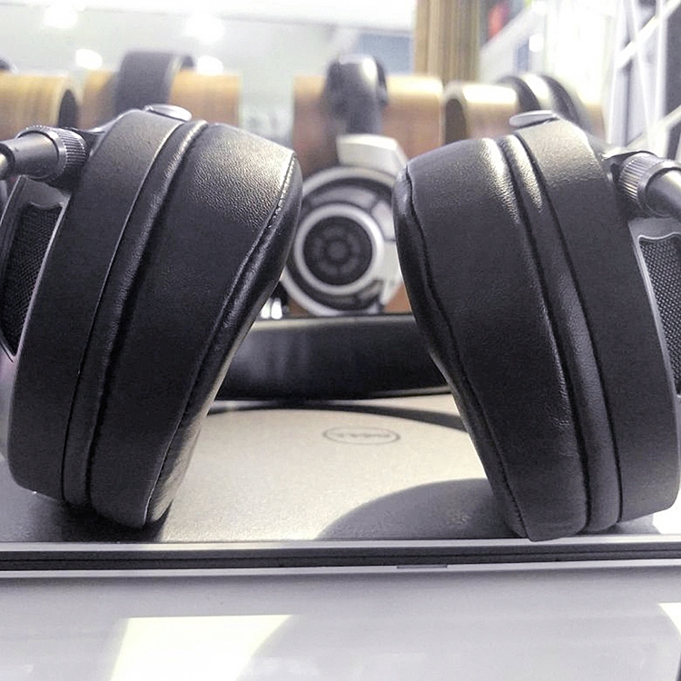 Đệm da thật cho tai nghe Sony MDR-Z7 Z7M2 | BigBuy360 - bigbuy360.vn