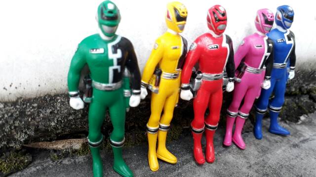 Set 5 Mô Hình Đồ Chơi Nhân Vật Siêu Nhân Super Sentai Free Ongkir