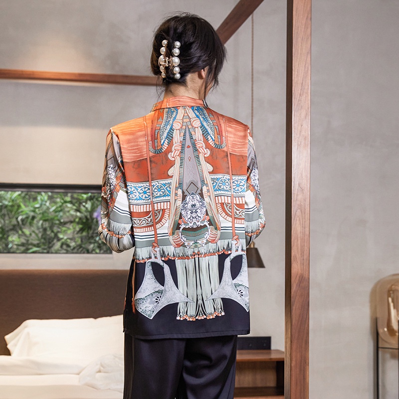 Bộ Đồ Ngủ Hai Mảnh Bằng Lụa Mát Tay Dài In Họa Tiết Thời Trang Mùa Xuân Mới Cho Nữ