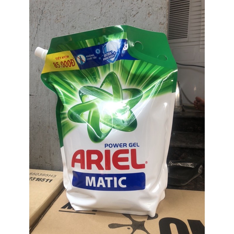 Nước giặt Ariel túi 3,5( xanh lá)