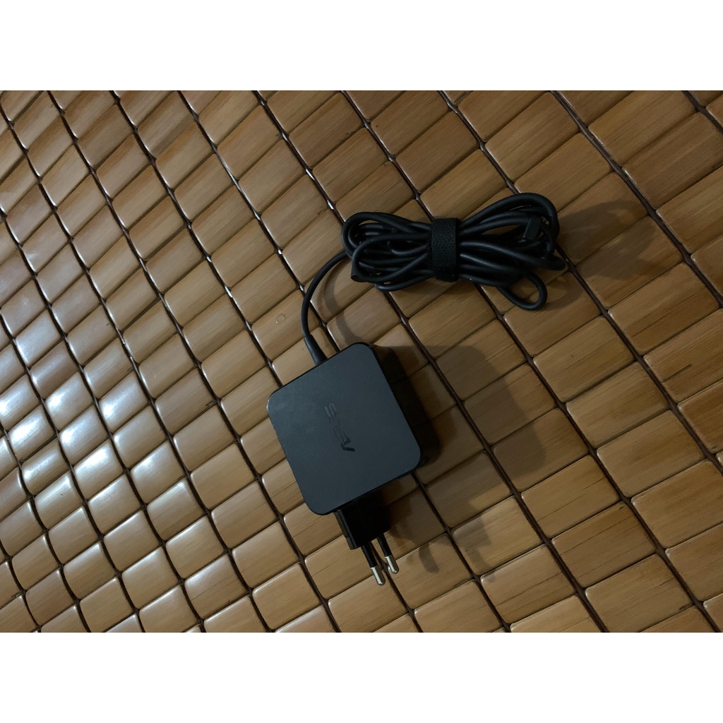 sạc pin máy tính asus nakroth