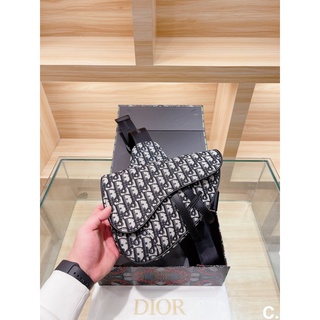 Túi Dior đeo chéo cho nữ