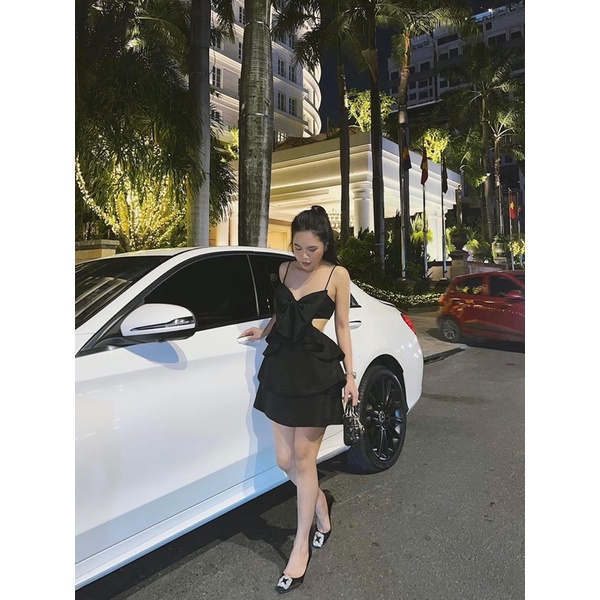 ĐẦM HAI DÂY HOLIDAY thiết kế cut-out hở lưng và eo quyến rũ chất vải tapta dày dặn kèm lót bên trong diện lễ và tết | BigBuy360 - bigbuy360.vn