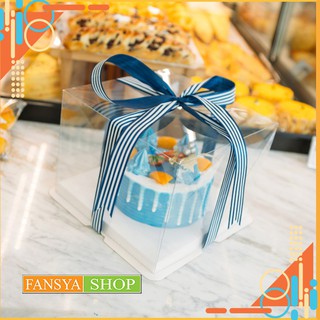 Hộp bánh kem/bánh sinh nhật trong 22x22cm cao 18cm kèm 1m dây buộc bản 2,5cm
