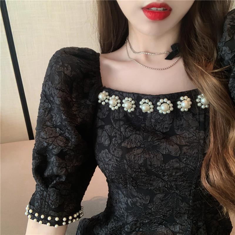 Đầm Tay Phồng Cổ Vuông Đính Hạt Nổi Ba Chiều Phong Cách Pháp Thời Trang Mùa Hè Mới