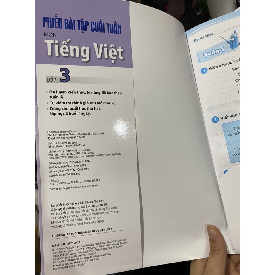 Sách - Phiếu bài tập cuối tuần môn Tiếng Việt lớp 3