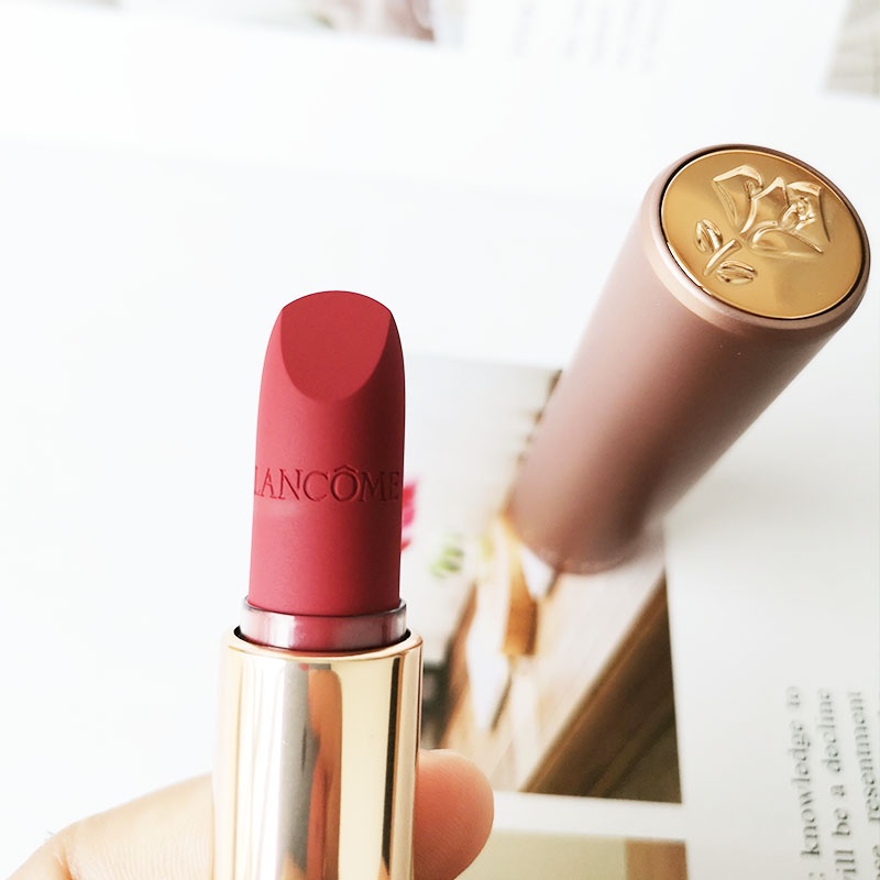 Son môi Lancome 274/196 /888 1.6G màu nhung đen vàng dưỡng ẩm linh hoạt cho nữ