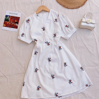 ĐẦM TRẮNG HOA CỔ V 2 LOẠI