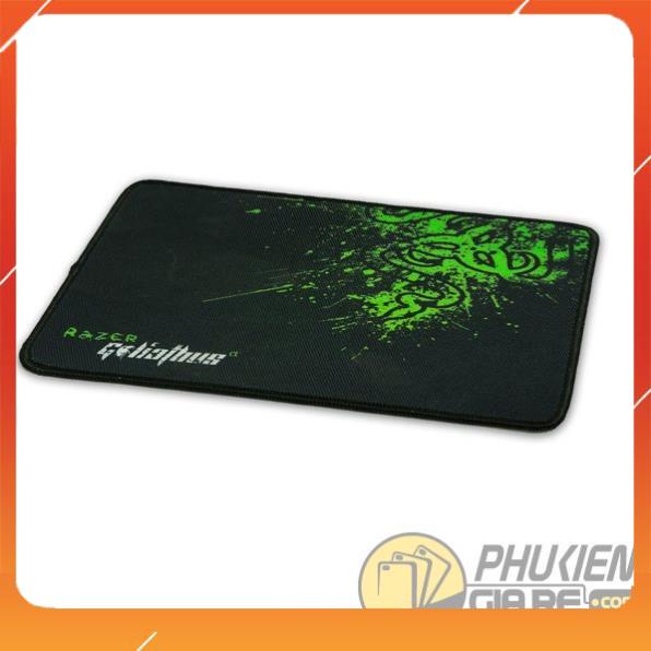 Miếng Lót Chuột Razer Trung 24.5 X 32cm (LA1621)