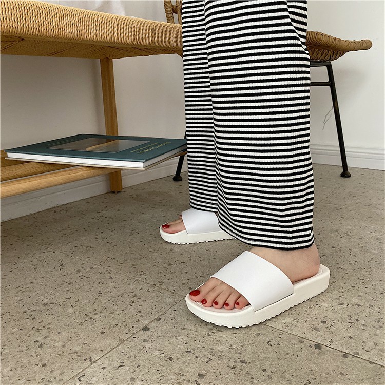 Dép quai ngang siêu nhẹ mẫu mơi 2020 | BigBuy360 - bigbuy360.vn