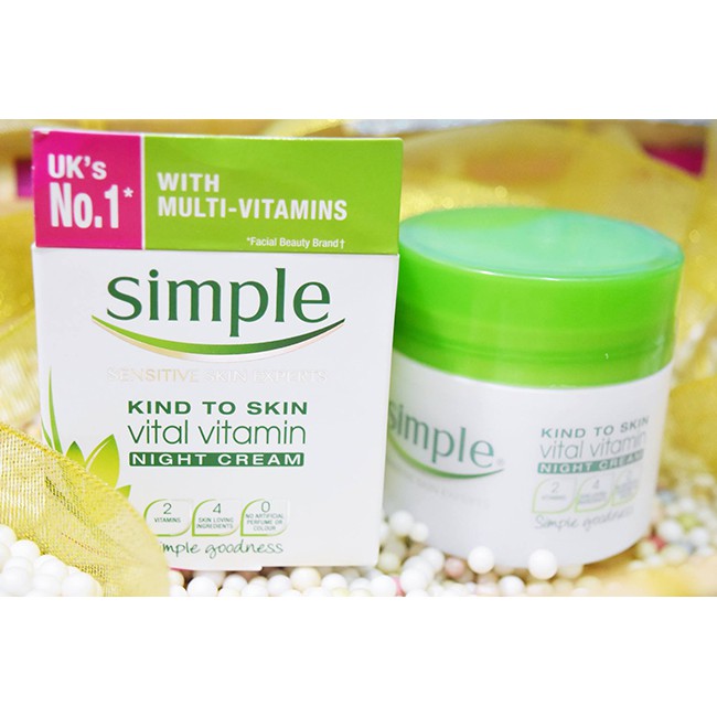 Kem dưỡng  Simple Kind To Skin Vital Vitamin 50ml, dưỡng ẫm simple light cho dầu nhạy cảm