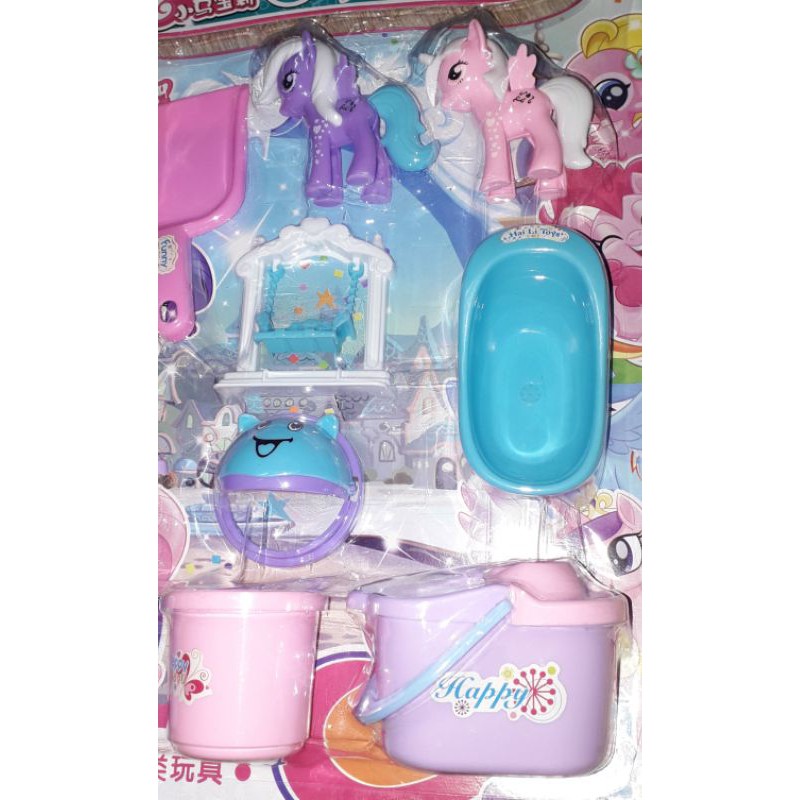 Sét đồ chơi dụng cụ vệ sinh nhà cửa Và 2 chú Ngựa Pony cho bé bằng nhựa