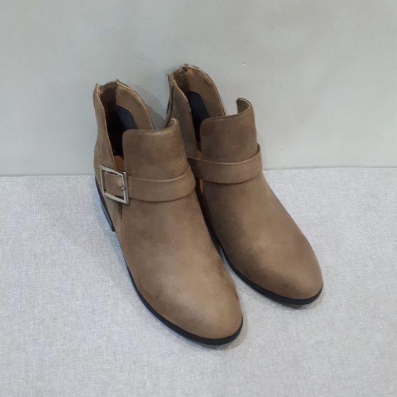 Boot #DAPHNE sẵn 35, 36 nâu,đen
