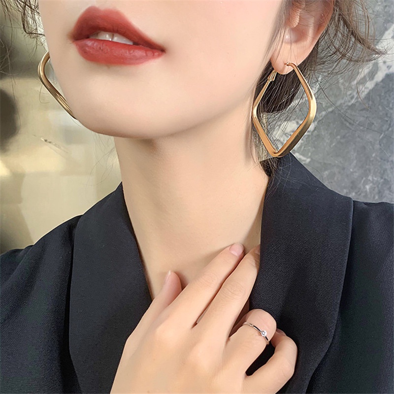 Khuyên Tai Kim Loại Hình Vuông Phong Cách Hàn Quốc Thời Trang