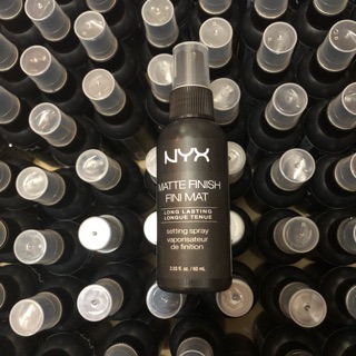 Xịt Khóa Lớp Trang Điểm NYX Long Lasting Setting Spray