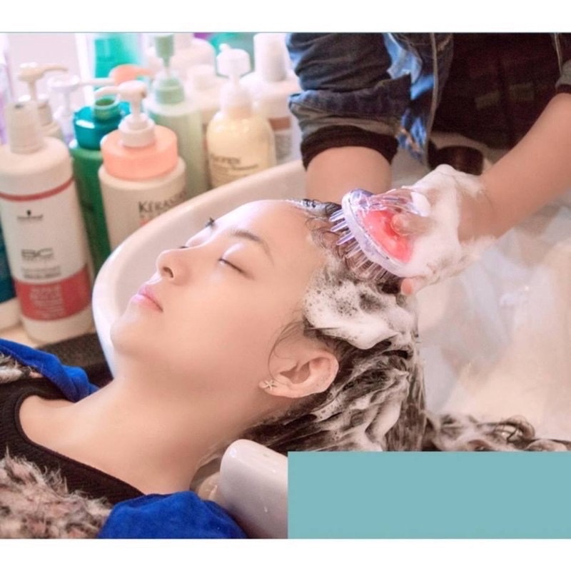 Lược gội đầu massage da đầu đa năng bằng silicon đa năng ,tiện dụng