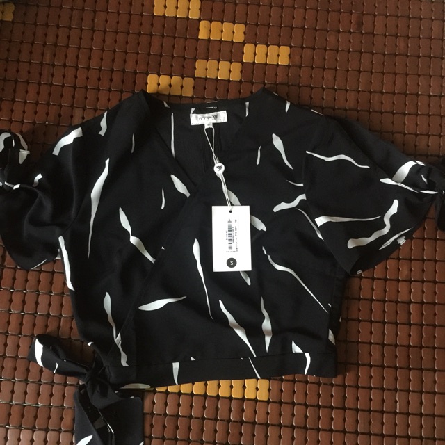 Sét bộ chân váy và áo sơ mi IVY MODA nguyên tag size S