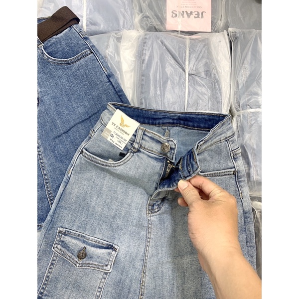 Váy Jean cute lưng cao túi kiểu nhỏ bên dưới, chất co dãn vải đẹp may tinh tế | BigBuy360 - bigbuy360.vn