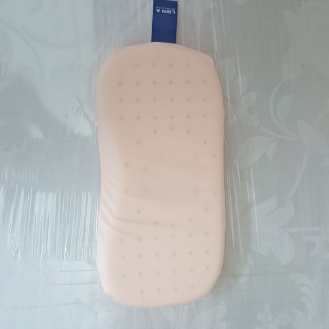 Gối cao su liên á cho bé + áo gối 17x35x3