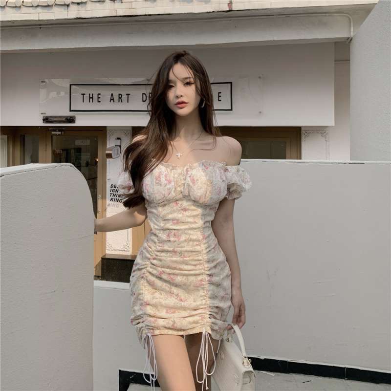 Váy hoa trễ vai cúp ngực rút dây nhăn nhún ôm body style gợi cảm sexy mùa hè