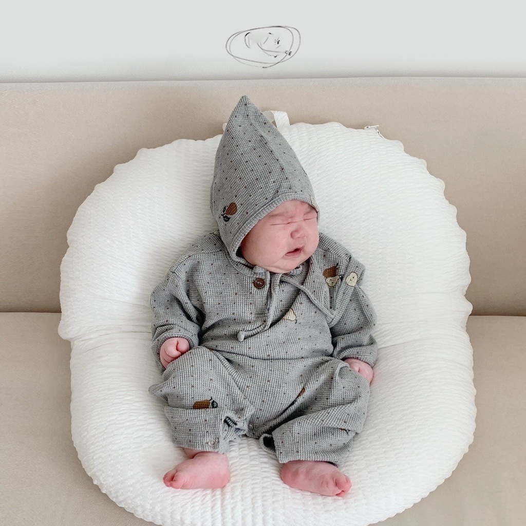 Bộ áo liền quần tay dài vải cotton mỏng in họa tiết quả lê dễ thương cho bé sơ sinh