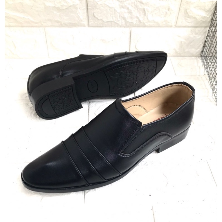 Giày công sở nam mẫu mới,kiểu dáng đẹp, da mềm, đế khâu sẵn rất chắc chắn