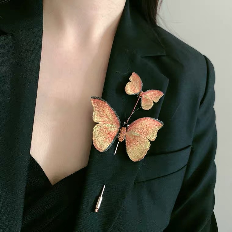 (Cao cấp) Tag cài áo vải thêu hình bướm/ cài áo bông hoa vải voan lụa sang trọng thích hợp làm quà tặng -Farfalla -FF