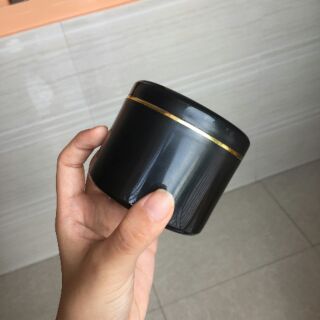 Hũ body 150gr độn đáy trắng hoặc đen