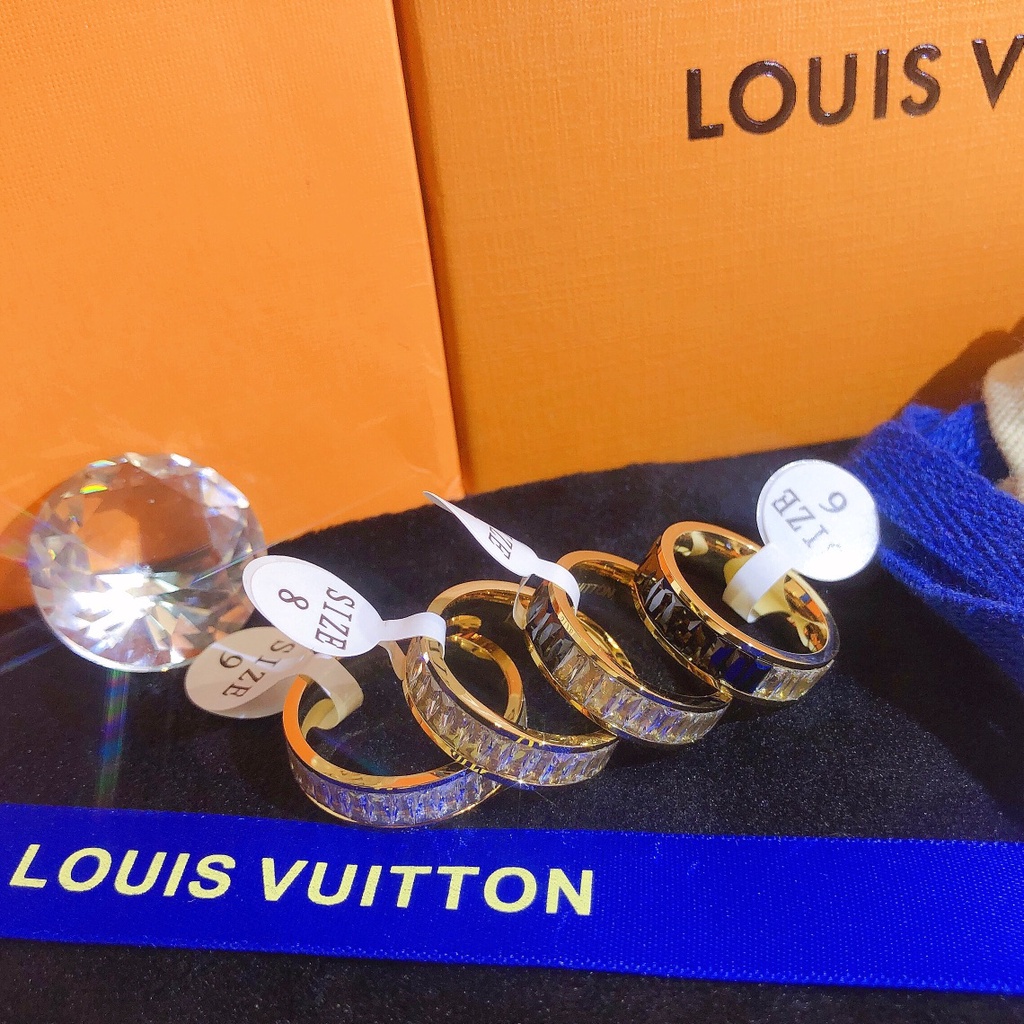 Lv Nhẫn Thép Titan Đính Đá Kim Cương Vuông Sang Trọng Hợp Thời Trang