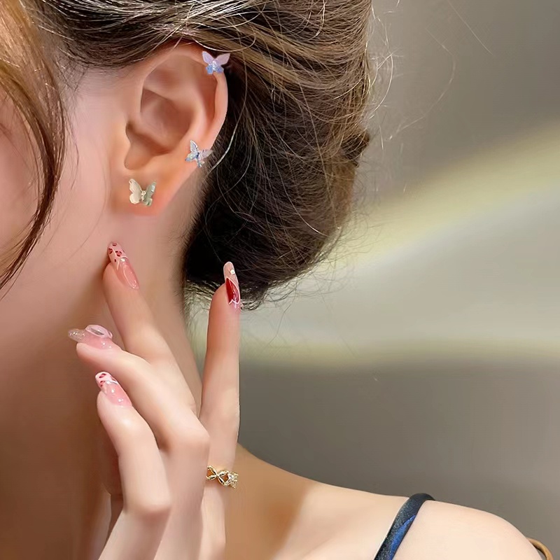 Set 8 Khuyên Tai Hình Bướm Đơn Giản