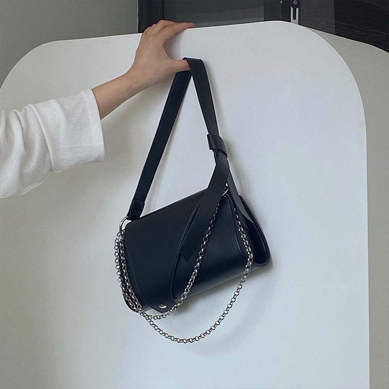 Túi Đeo Chéo Màu Đen Thời Trang Hàn Quốc