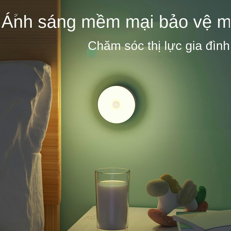 Đèn cảm ứng cơ thể con người thông minh sạc dẫn đèn ngủ tự động không dây điều khiển âm thanh trong nhà điều khiển ánh s