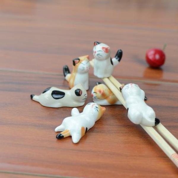 Đế gác đũa sứ hình mèo dễ thương