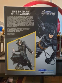 Tượng Batman who laughs REAL