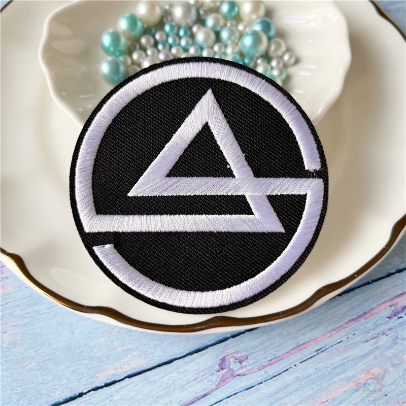 ☸ Miếng Vá Ủi Hình Ban Nhạc Rock Let's Rock N Roll ☸ 1 Miếng Dán Patch Với Họa Tiết Thêu Theo Phong Cách Hip Hop