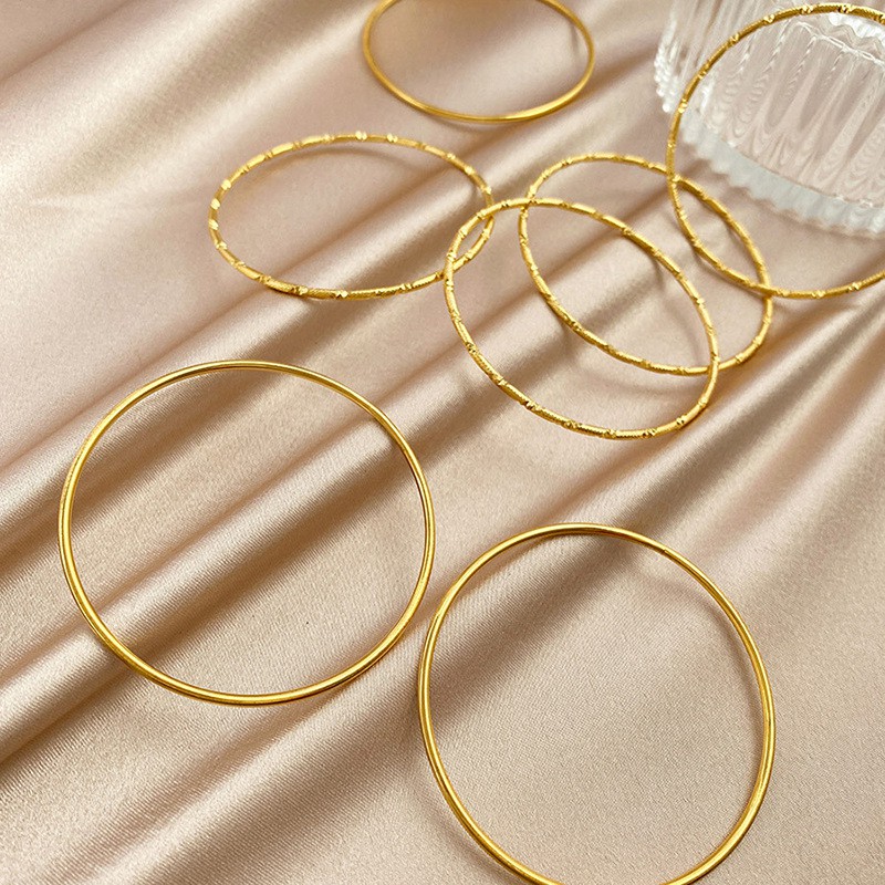 Vòng Đeo Tay Thiết Kế Sang Trọng Cá Tính Cho Nữ | BigBuy360 - bigbuy360.vn