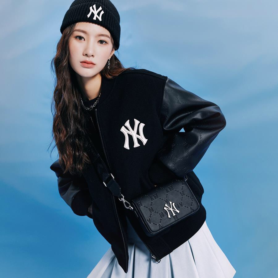 Túi đeo chéo nữ chữ nhật MLB họa tiết monogram NY fullbox size 18