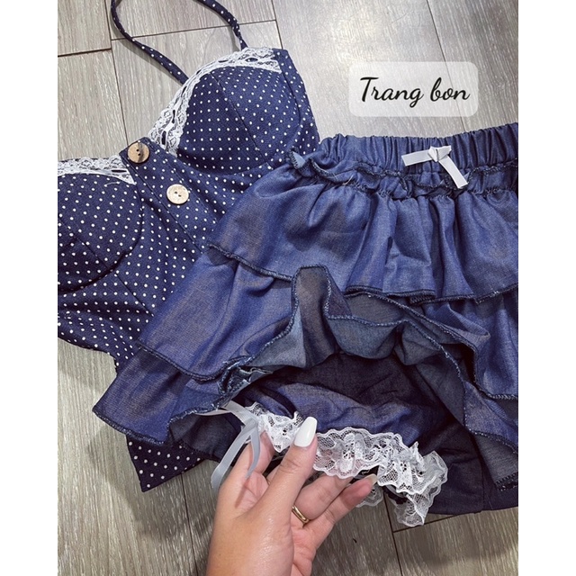 Set áo cup ngực chấm bi + chân váy tầng