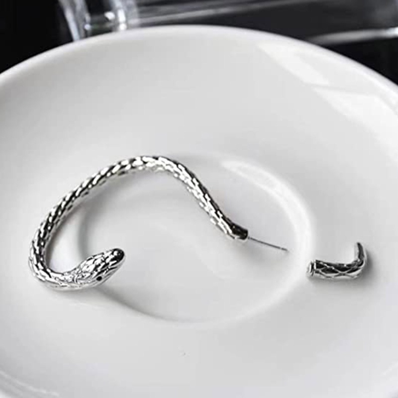 Khuyên Vành Tai Hình Rắn Độc Đáo Cá Tính