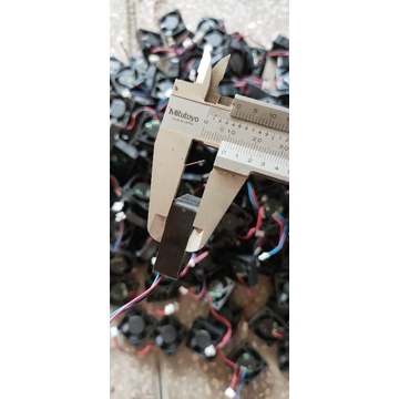 Quạt 12v 3cm