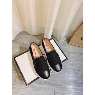Giày slipon da lộn