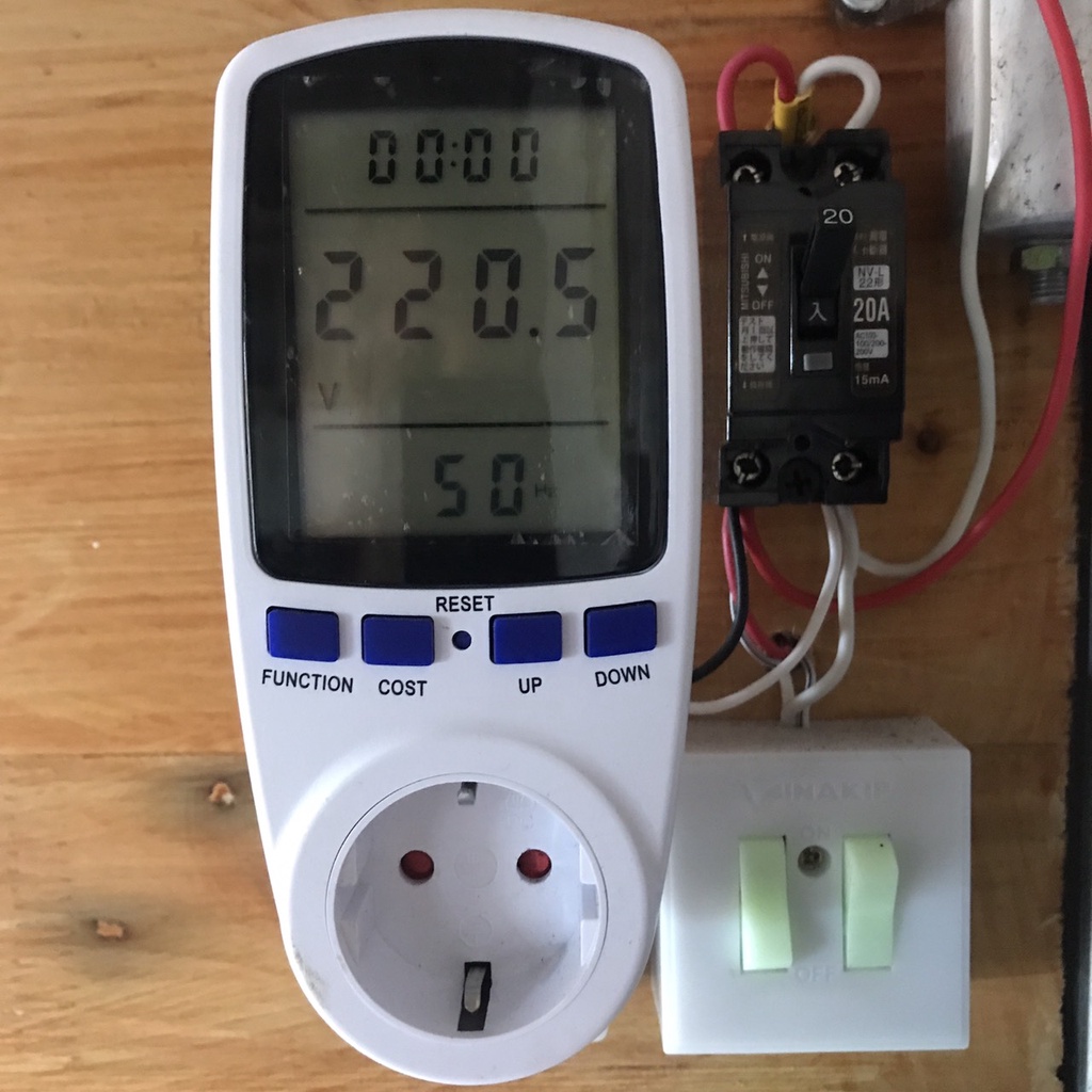 Đồng hồ đo công suất tiêu thụ điện AC 220V