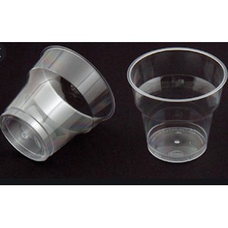 Cốc nhựa cứng trong
