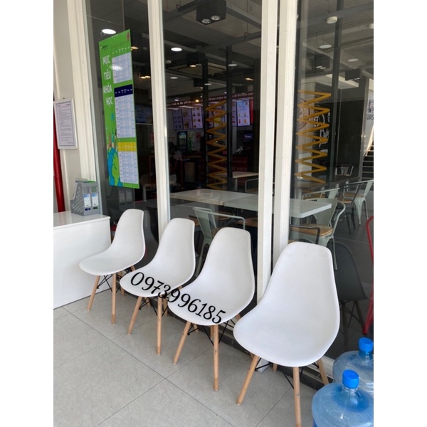 Ghế EAMES màu trắng Chân Gỗ Chắc Chắn ( ảnh thật )