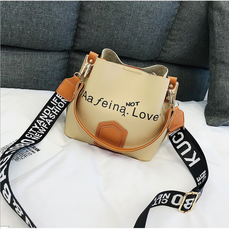 Túi Đeo Chéo Aafeina Not Love Phong Cách | BigBuy360 - bigbuy360.vn