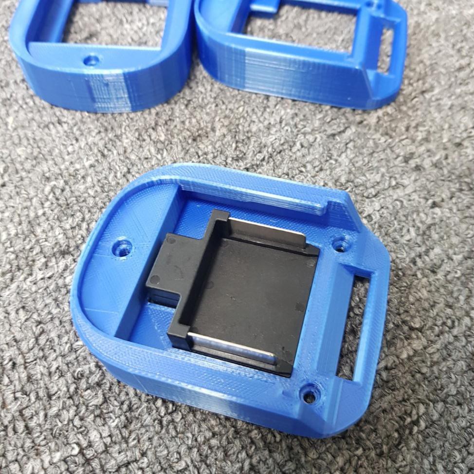 Đế pin makita 18V - 14.4V