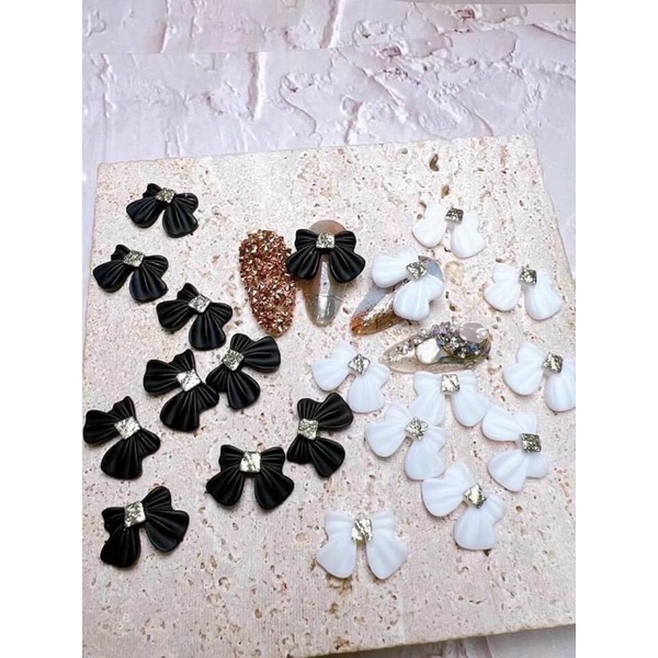 Charm nơ quốc dân