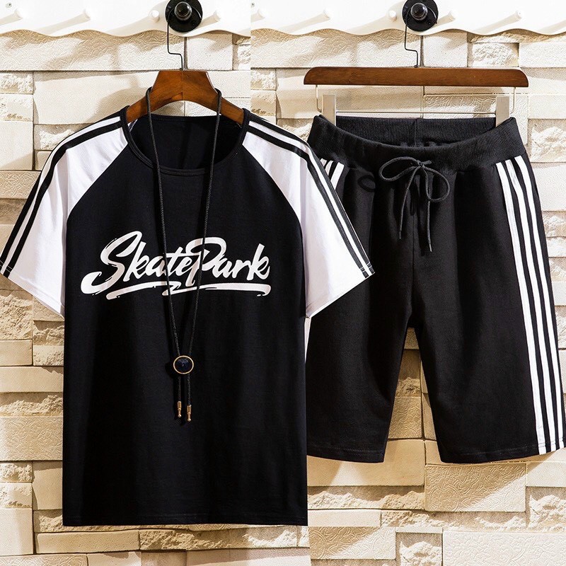 Bộ thể thao nam viền sọc năng động | BigBuy360 - bigbuy360.vn