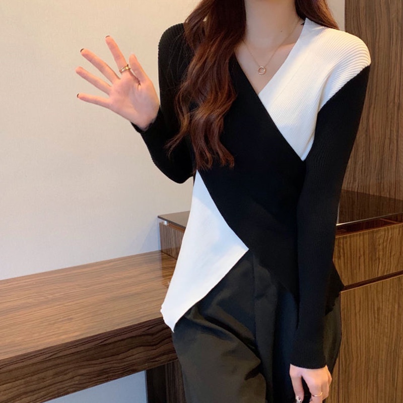 Áo len tay dài cổ chữ V màu trắng đen thời trang cho nữ