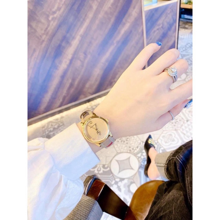 Đồng hồ nữ buberry  dây hoa văn cách tân thời thượng hợp trend giới trẻ, chống nước, bảo hành 12 tháng